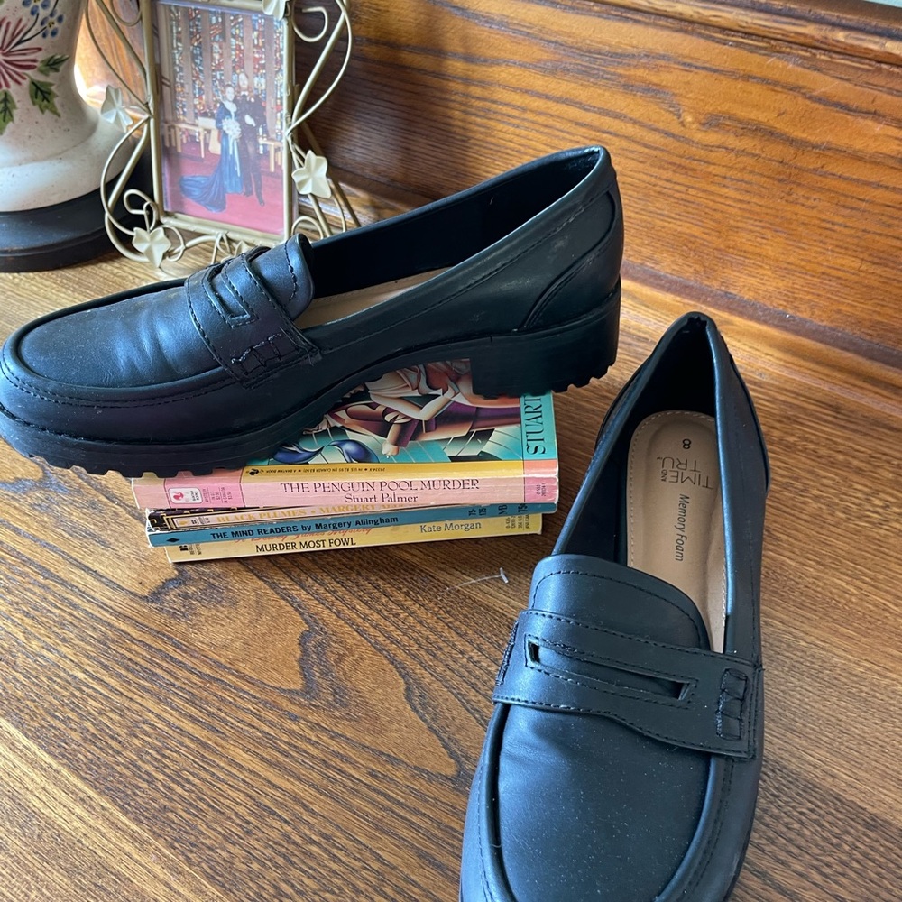 Women’s shoes